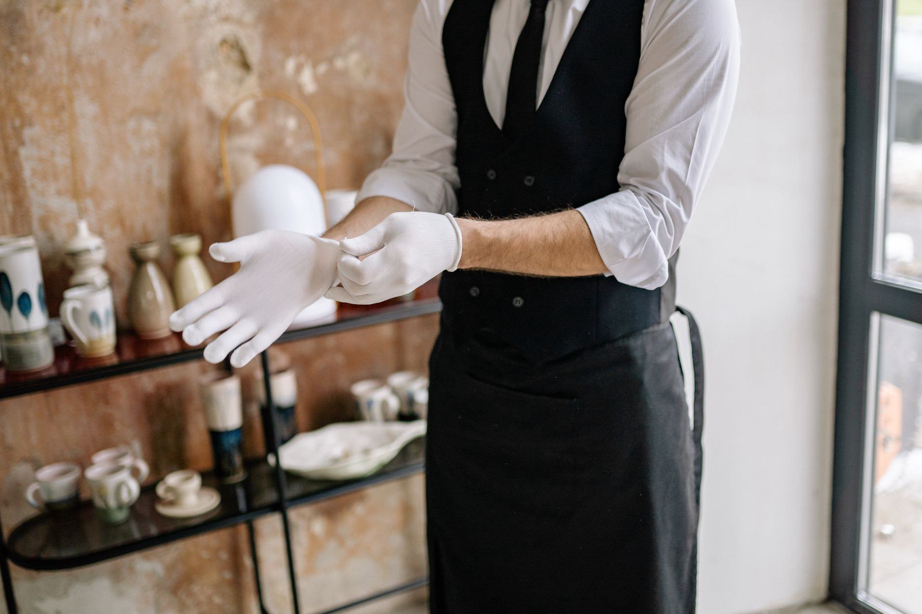 Cách Chọn Dịch Vụ Đặt Đồng Phục Nhà Hàng Uy Tín, Không Bị Đội Giá
