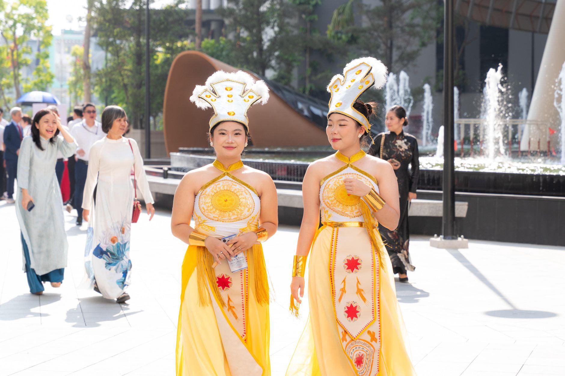 Sắp Đến Ngày Sự Kiện Mà Vẫn Chưa Biết Đặt Đồng Phục Ở Đâu